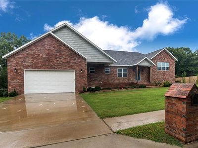 304 Grace Ct, Pea Ridge, AR, 72751