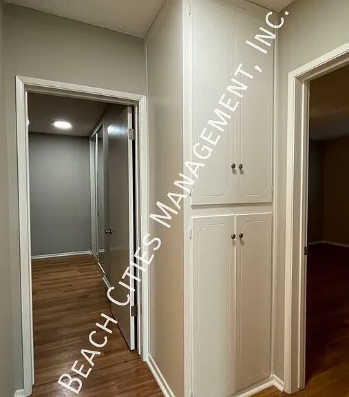 2033 E 3rd St #1B — Photo 30