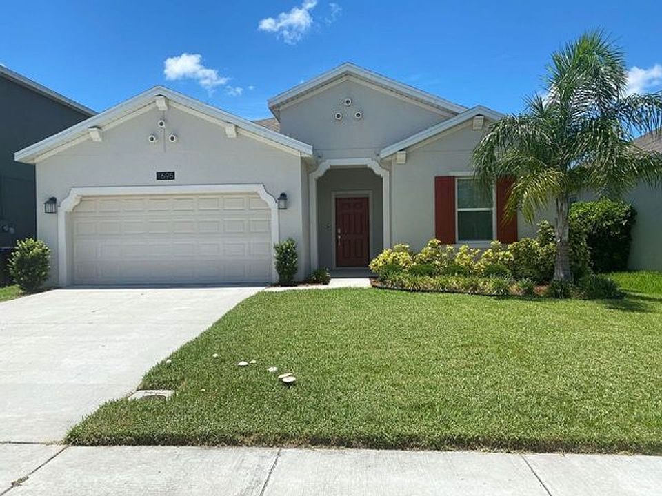 1st image of 1695 Chatsworth Cir