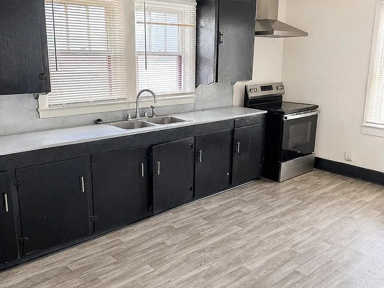 205 Jimmie St — Photo 2