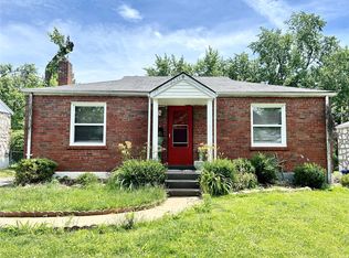 8234 Montreal Dr, Saint Louis, MO 63132