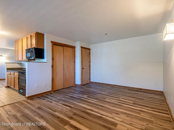 3rd image of 200 Homestead Rd #305