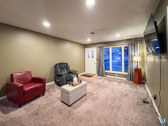 3rd image of 309 S 1st St