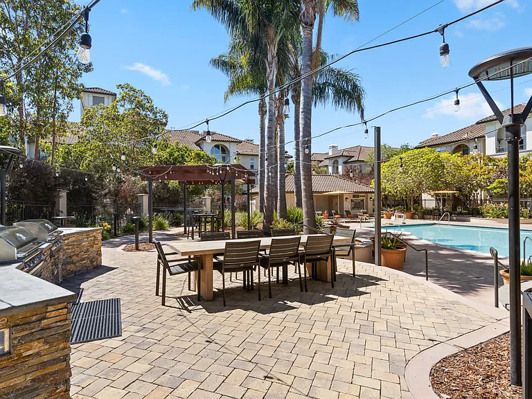 Pool Side Picnic and Grilling Area