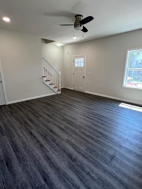 Living room - entry