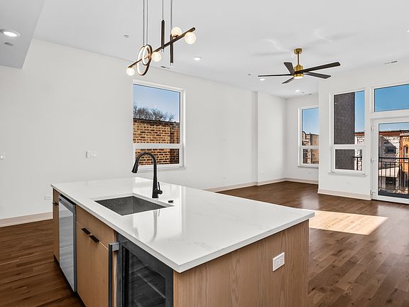 5th image of 4441 S Vincennes Ave #3