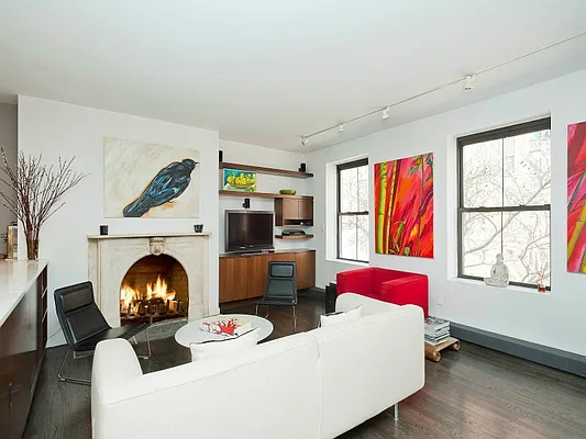 Sold by Sotheby's International Realty | media 26