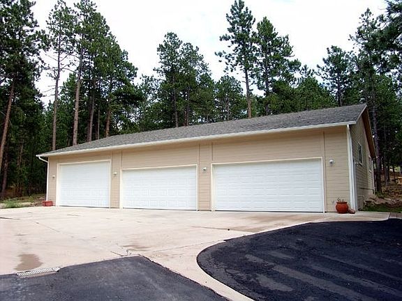 12 car heated garage