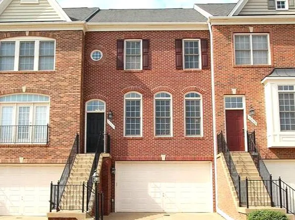 6846 Witton Cir, Gainesville, VA 20155