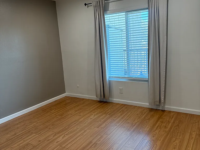 8220 Vincetta Dr #12 — Photo 4