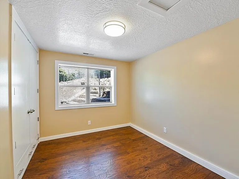 1245 E Harrison Ave — Photo 10