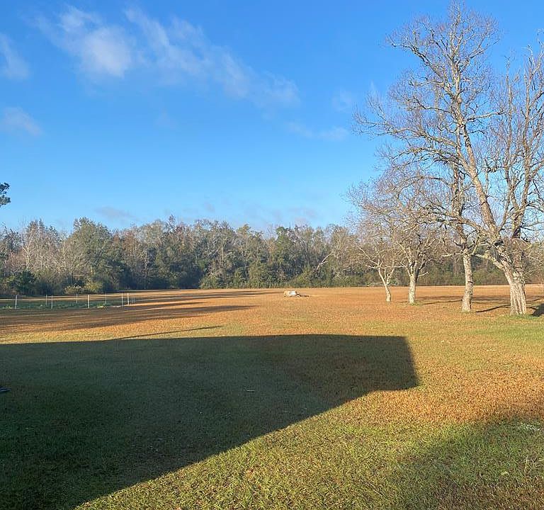 2nd image of 1076 McCoy Rd