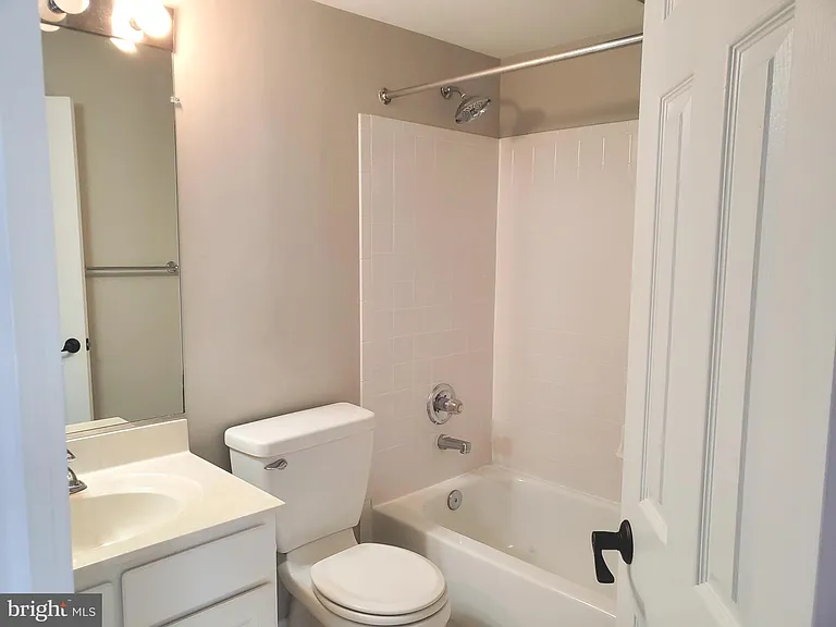 3983 Hartlake St — Photo 19