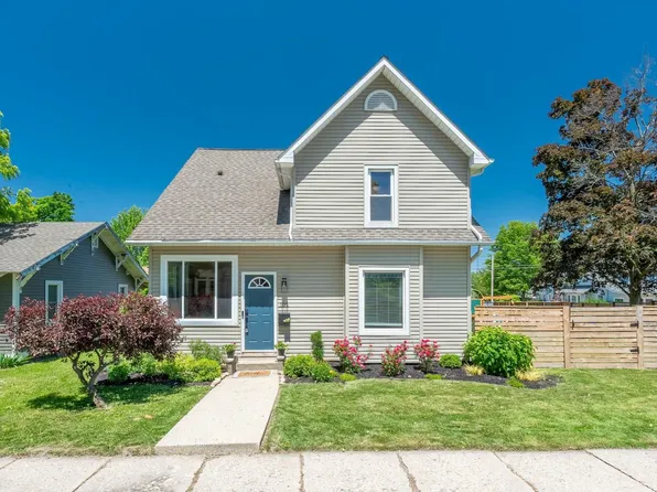 105 6th St, Winona Lake, IN 46590