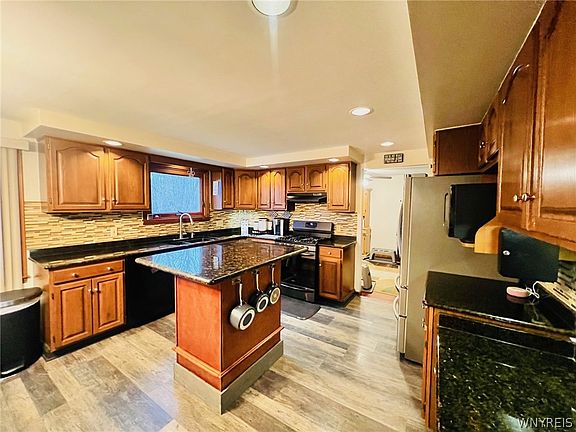 3rd image of 7370 Delamater Rd