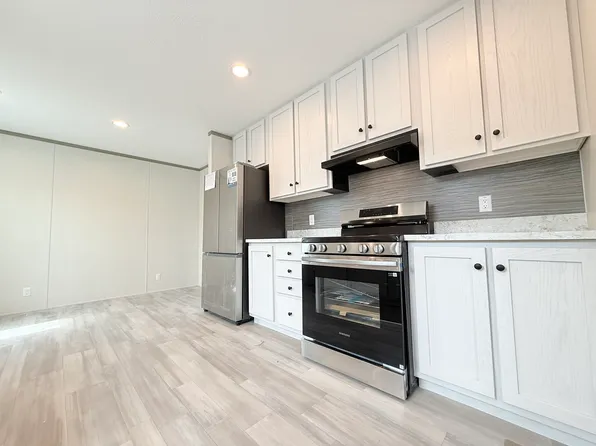 4000 E 134th St #1022, Chicago, IL 60633