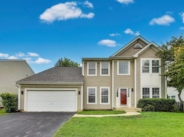 31692 N Clearwater Dr, Lakemoor, IL 60051