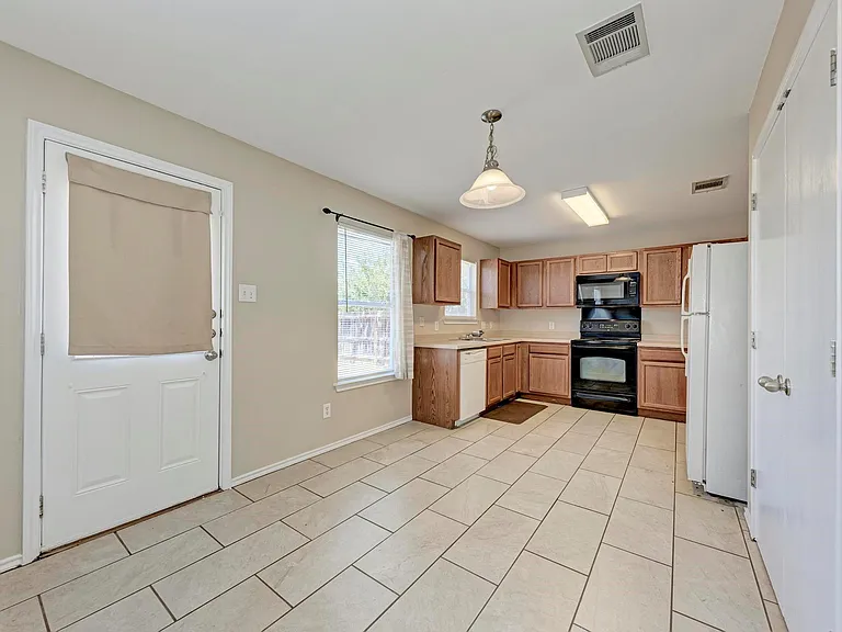 289 Drystone Trl — Photo 13
