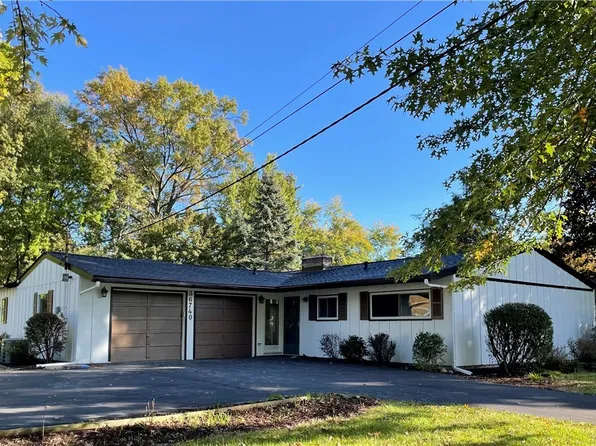 36740 Lakeland Dr, Avon, OH 44011