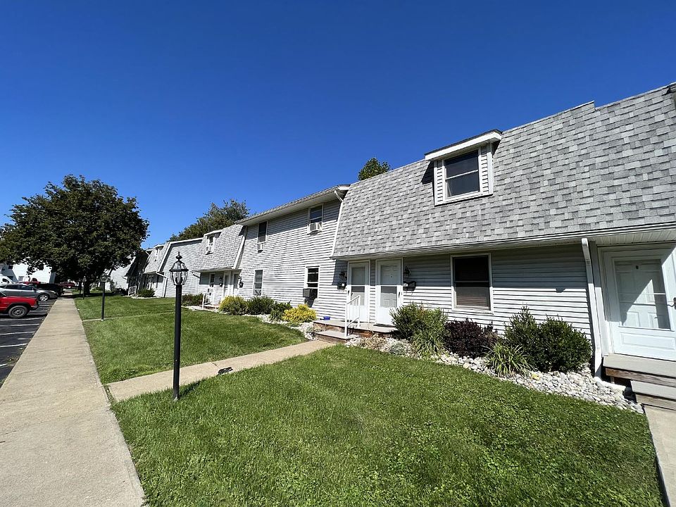 1st image of 117 Marsh Ln Unit 4