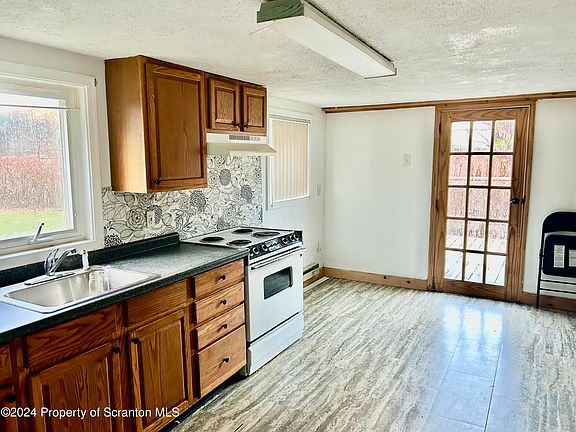 2nd image of 1815 Melrose Rd