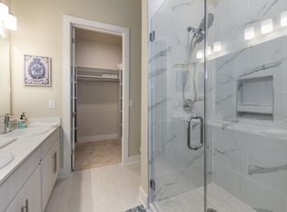 2200 Carl D Silver Pkwy #438, Fredericksburg, VA 22401