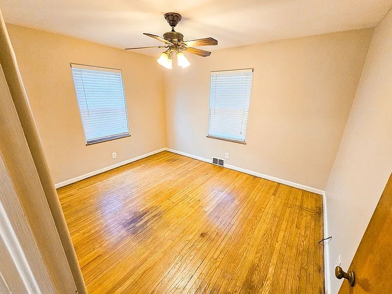 6024 Hillside Avenue East Dr — Photo 26