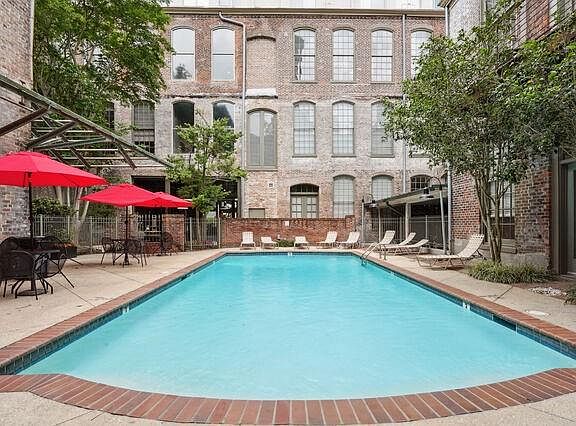 5th image of 920 Poeyfarre St APT 185