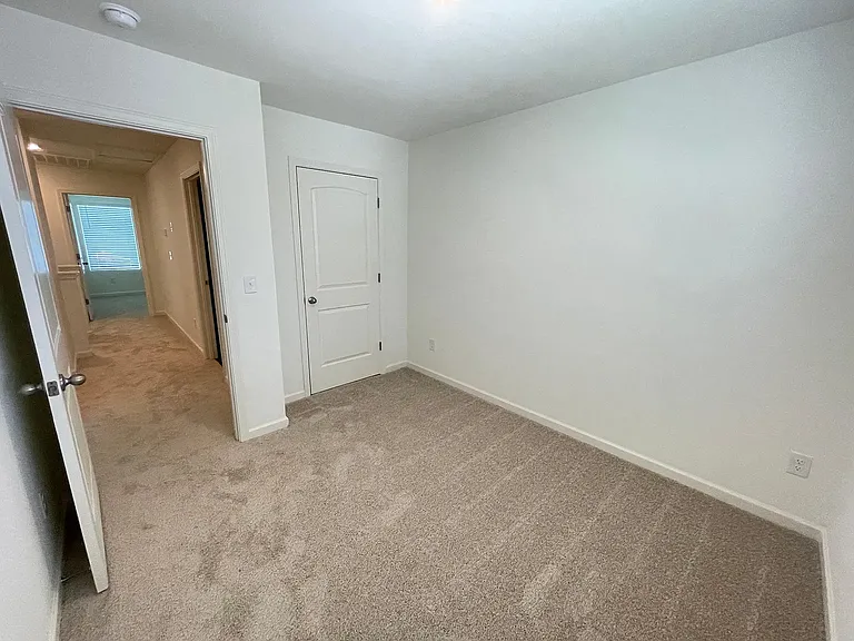 229 Chelsea Park Cir — Photo 26