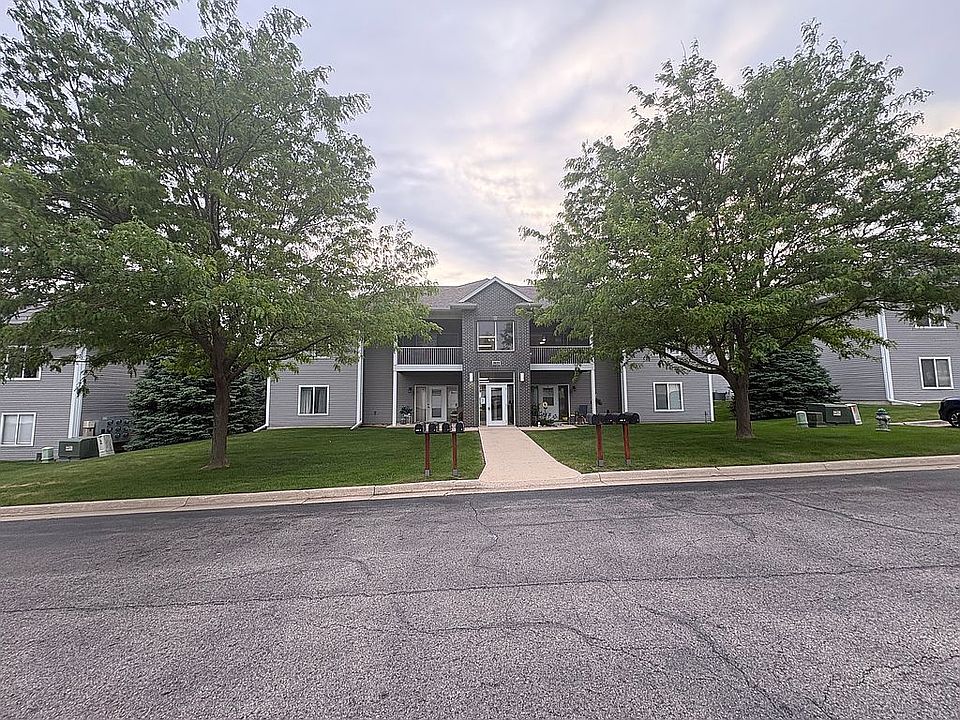 1st image of 2625 Orchard Dr Unit 6