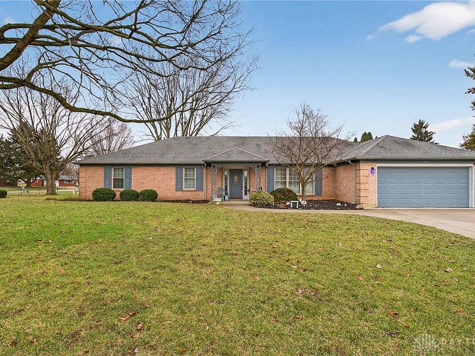 1st image of 109 Outerview Cir