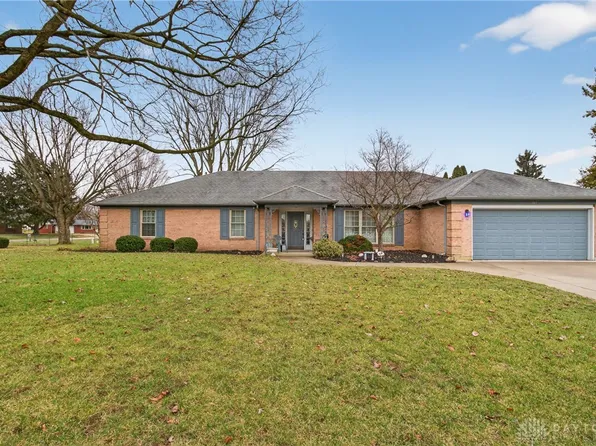 109 Outerview Cir, Xenia, OH 45385