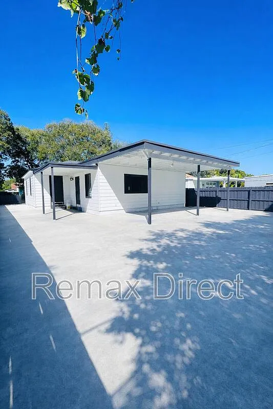 3 bed, 2.0 bath, 1370 sqft, $3,000 — Photo 1