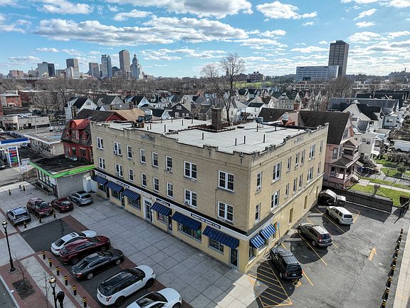 3rd image of 635-651 Albany Ave #C-2