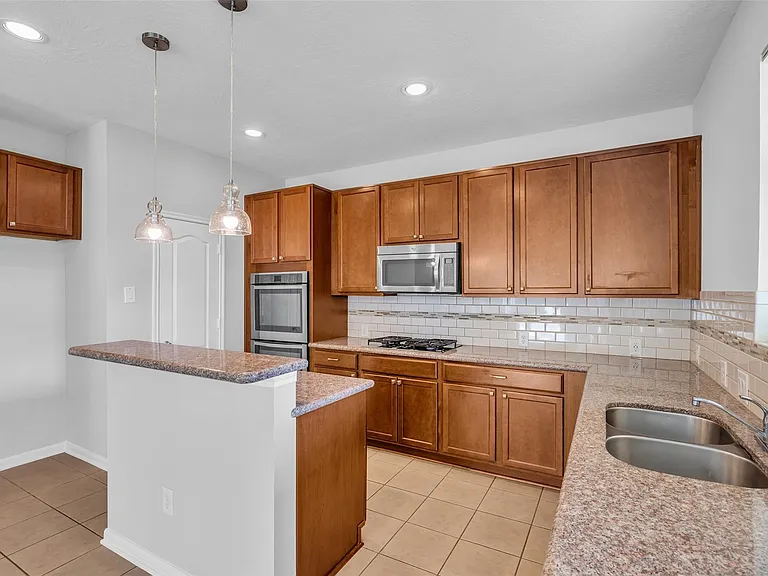 29488 Salem Fields Dr — Photo 26