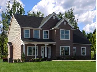 7166 Rolling Meadows Dr, North Tonawanda, NY 14120