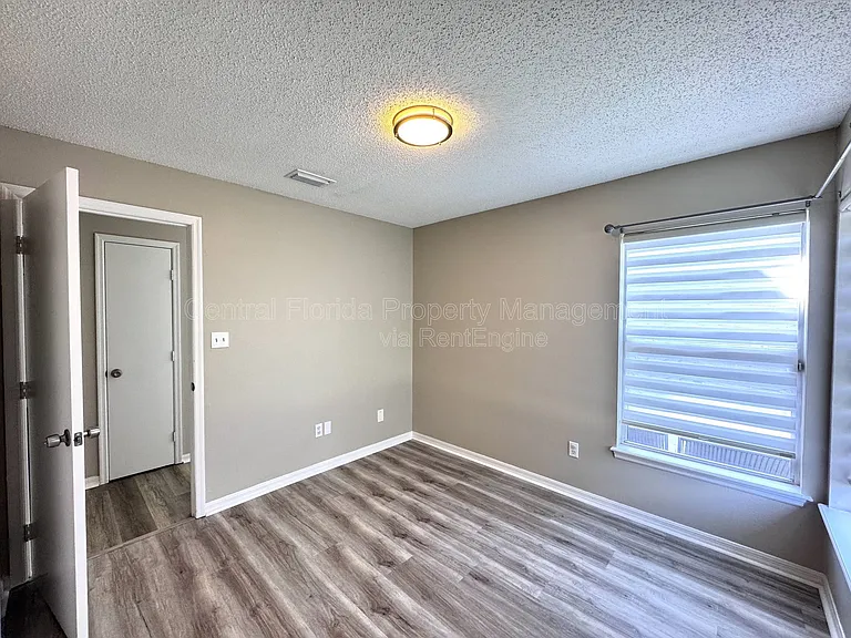 7305 Marseille Cir — Photo 20