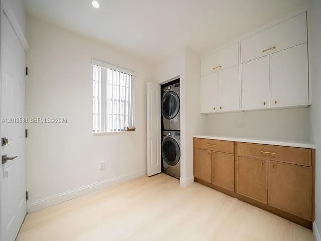 1550 S Greenway Dr — Photo 5