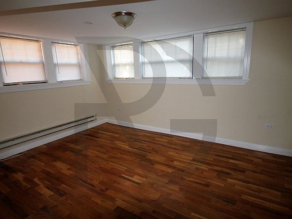 3rd image of 4419 N Wolcott Ave #Ugdn