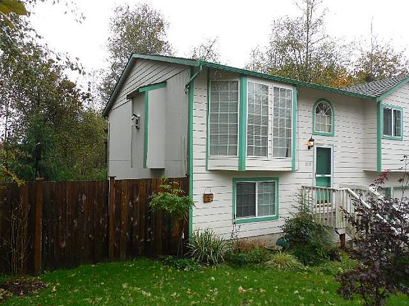 2nd image of 8518 15th St NE