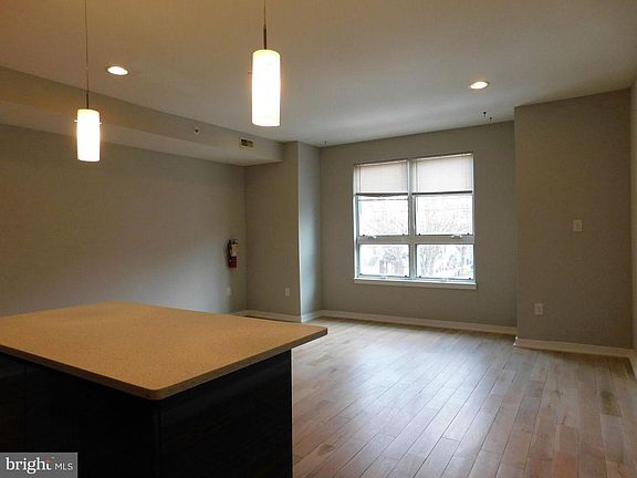 5th image of 1824 Frankford Ave #B