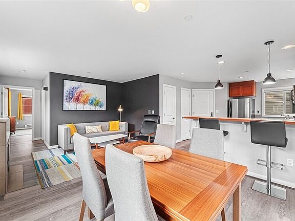 3rd image of 321 E Thomas St APT 303