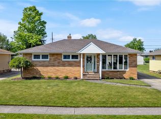 6852 Brandywine Rd, Parma Heights, OH 44130