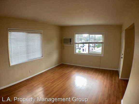 4th image of 4915 Cahuenga Blvd APT 3