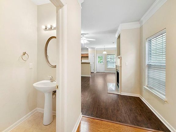 3rd image of 2028 Appaloosa Way