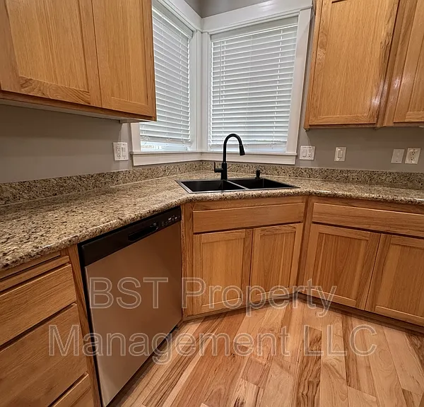 1604 Webb Lake Dr — Photo 5