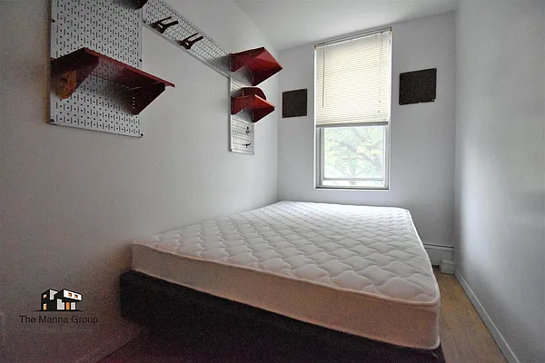 Rented by Bold New York | media 15