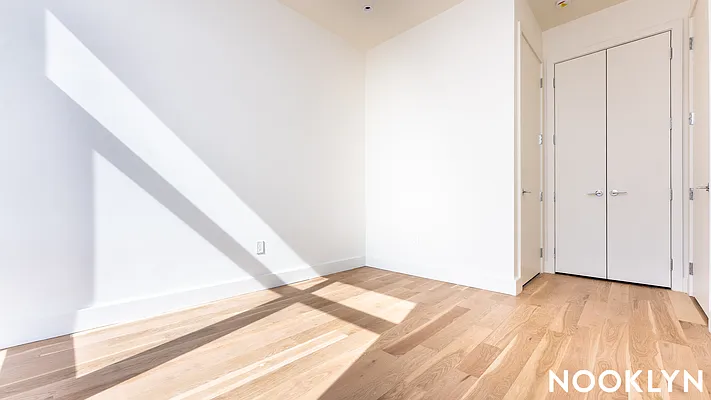 Rented by Nooklyn NYC LLC | media 8