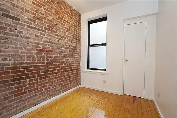 Rented by Space Marketing Shop | media 18