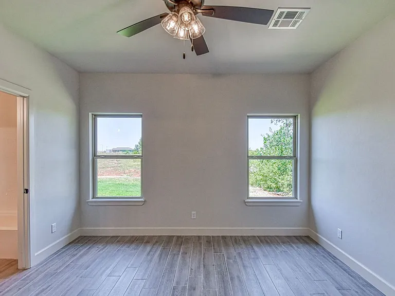 8101 Solare Pl — Photo 16